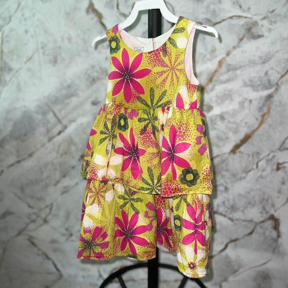 Girls dress